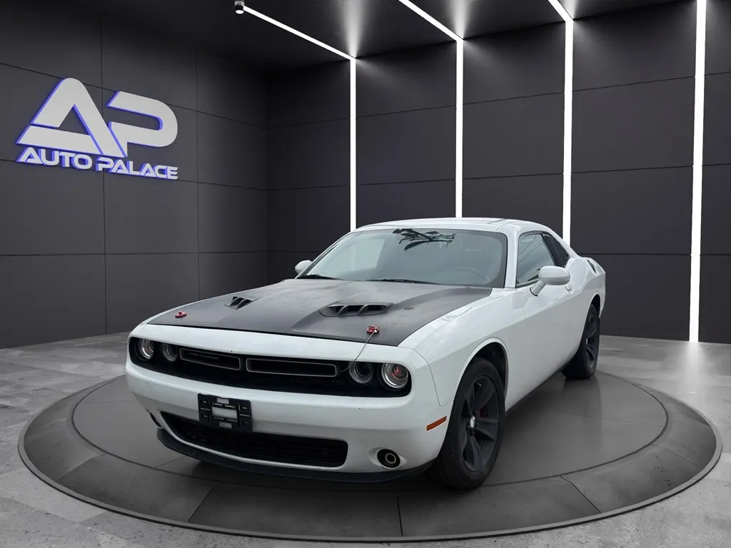 2018 Dodge Challenger SXT's photo