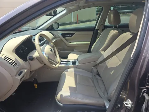 More photos of 2017 NISSAN ALTIMA 2.5 at Auto Palace, OH