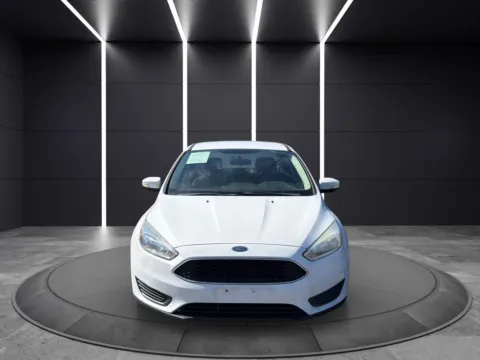 White 2017 FORD FOCUS SE for sale in Columbus, OH