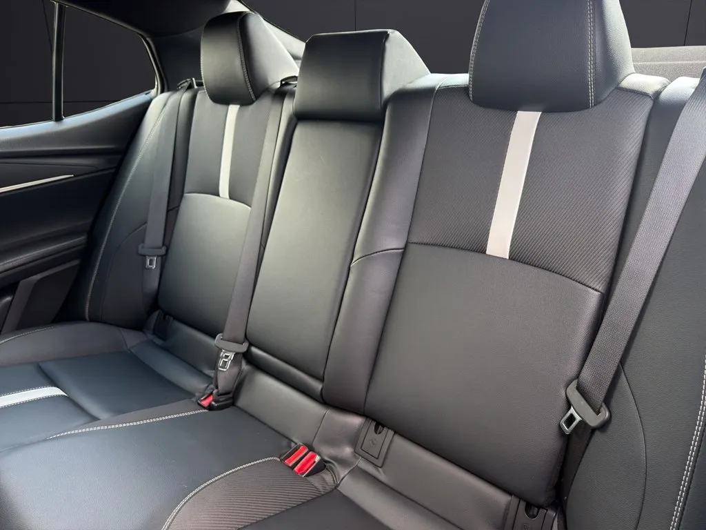 2025 Toyota Camry XSE - Photo 21