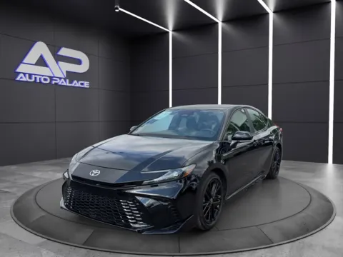 Black 2025 TOYOTA CAMRY SE HYBRID for sale in Columbus, OH