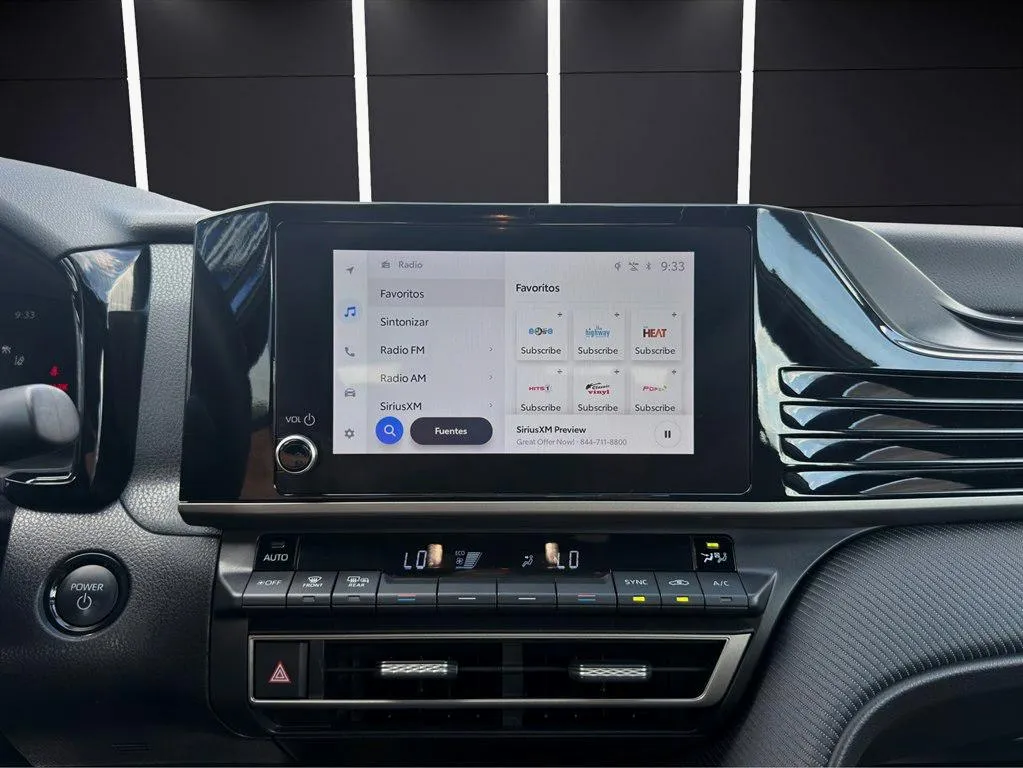 2025 Toyota Camry XSE - Photo 18