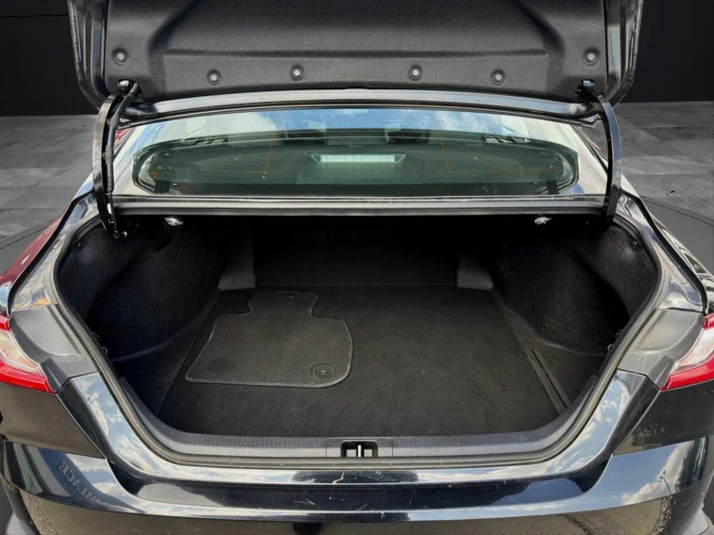 2025 Toyota Camry XSE - Photo 22