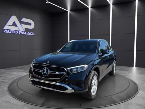 Black 2023 MERCEDES-BENZ GLC 300 4MATIC for sale in Columbus, OH