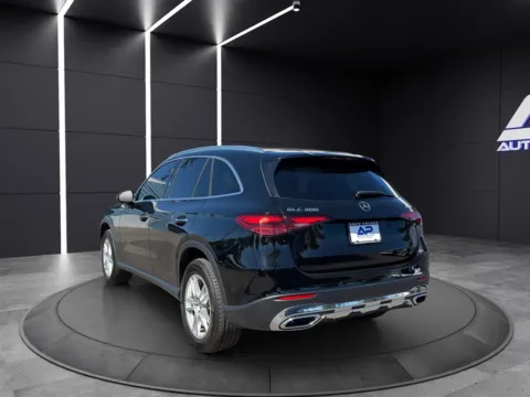 More photos of 2023 MERCEDES-BENZ GLC 300 4MATIC at Auto Palace, OH