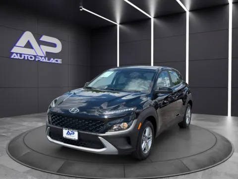 Black 2023 HYUNDAI KONA SE for sale in Columbus, OH