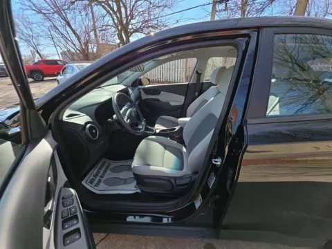 More photos of 2023 HYUNDAI KONA SE at Auto Palace, OH