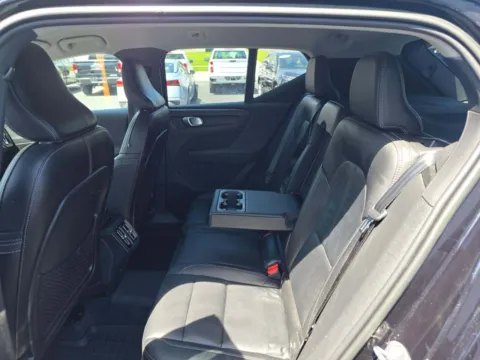 More photos of 2023 VOLVO XC40 CORE at Auto Palace, OH