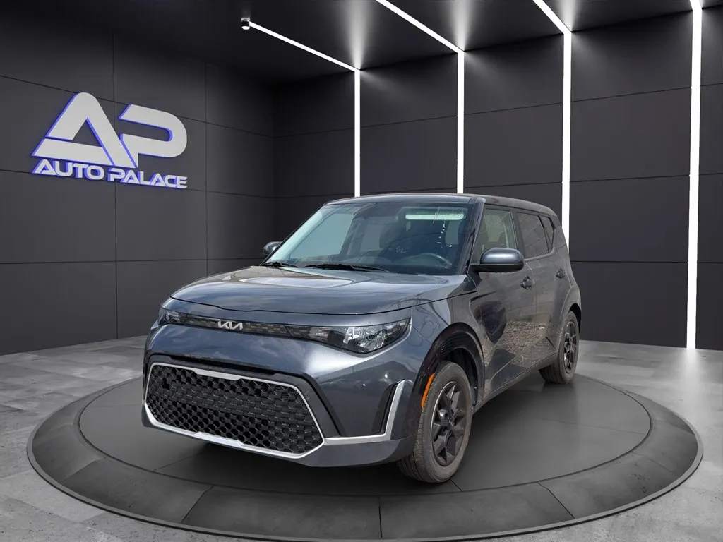 Blue 2023 KIA SOUL LX for sale in Columbus, OH