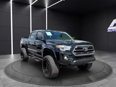 Another view of 2016 TOYOTA TACOMA DOUBLE CAB for sale in Columbus, OH at Auto Palace