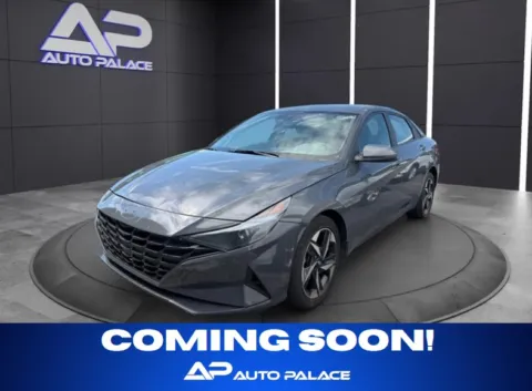 Gray 2023 HYUNDAI ELANTRA SEL for sale in Columbus, OH