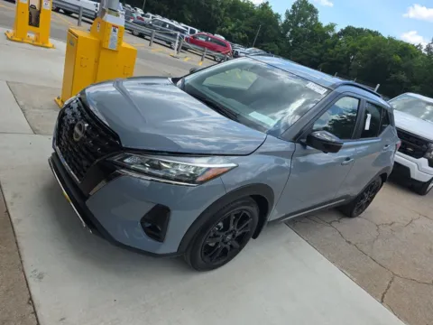 Gray 2024 NISSAN KICKS SR for sale in Columbus, OH
