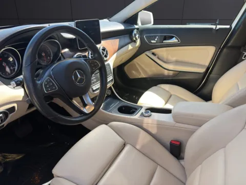 Another view of 2019 MERCEDES-BENZ GLA 250 4MATIC for sale in Columbus, OH at Auto Palace