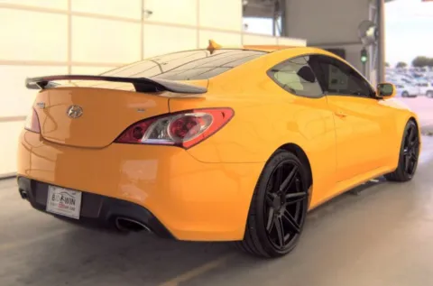 Photos of 2011 HYUNDAI GENESIS COUPE 3.8L for sale in Columbus, OH at Auto Palace