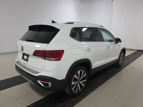 Photos of 2022 VOLKSWAGEN TAOS SE IQ DRIVE for sale in Columbus, OH at Auto Palace