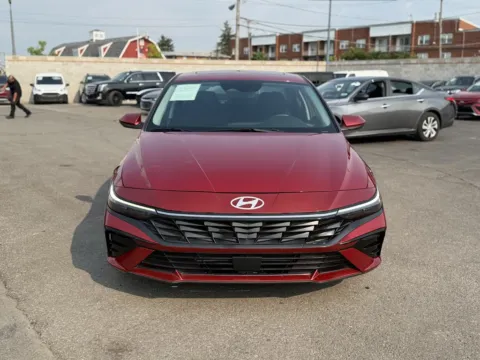 Photos of 2025 HYUNDAI ELANTRA SEL ONLY 14K MILES CLEAN for sale in Columbus, OH at Auto Palace