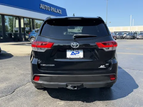 More photos of 2018 TOYOTA HIGHLANDER SE LEATHER 3RD ROW NAV at Auto Palace, OH