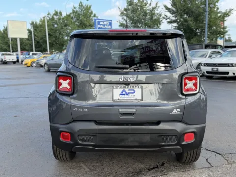 More photos of 2023 JEEP RENEGADE LATITUDE 4X4 EXTRA CLEAN at Auto Palace, OH
