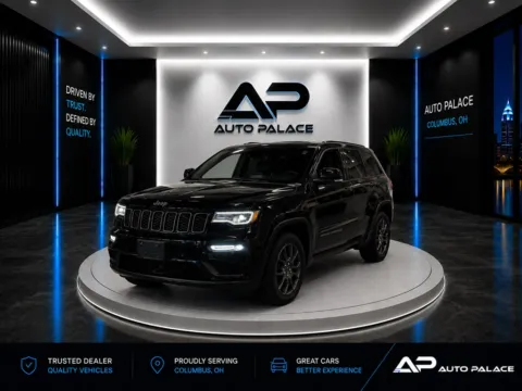 Black 2020 JEEP GRAND CHEROKEE OVERLAND for sale in Columbus, OH