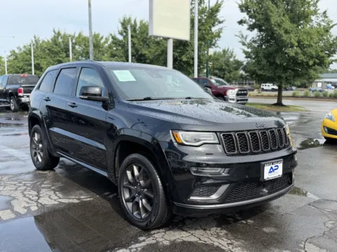 Another view of 2020 JEEP GRAND CHEROKEE OVERLAND 4X4 SHARP for sale in Columbus, OH at Auto Palace