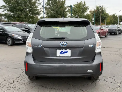 More photos of 2013 TOYOTA PRIUS V HYBRID at Auto Palace, OH