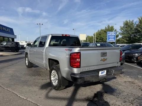More photos of 2017 CHEVROLET SILVERADO 1500 LT CREW 4X4 GREAT PRICE at Auto Palace, OH