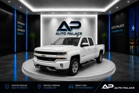 White 2017 CHEVROLET SILVERADO 1500 LT 4X4 V8 GREAT VALUE for sale in Columbus, OH