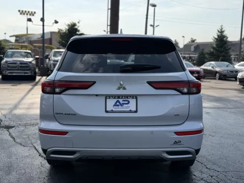 More photos of 2024 MITSUBISHI OUTLANDER SE SHARP GREAT PRICE at Auto Palace, OH
