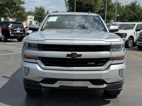 Photos of 2018 CHEVROLET SILVERADO 1500 LT 4X4 Z71 V8 CREW CAB for sale in Columbus, OH at Auto Palace