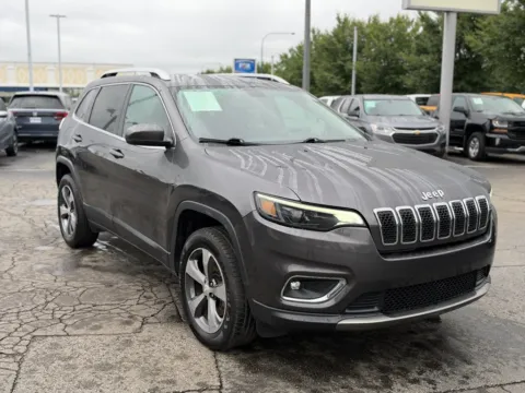 Another view of 2019 JEEP CHEROKEE LIMITED 4X4 CLEAN GREAT VALUE for sale in Columbus, OH at Auto Palace