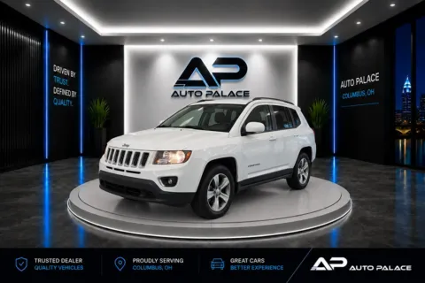 White 2017 JEEP COMPASS LATITUDE for sale in Columbus, OH