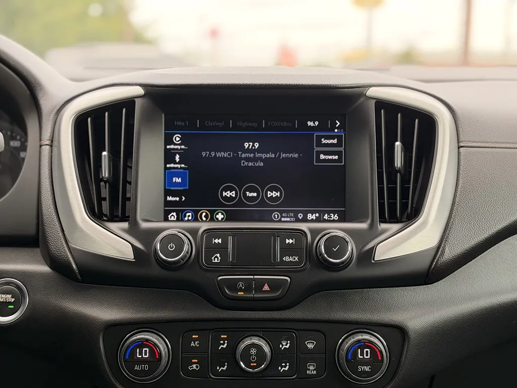 2023 GMC Terrain SLT - Photo 16
