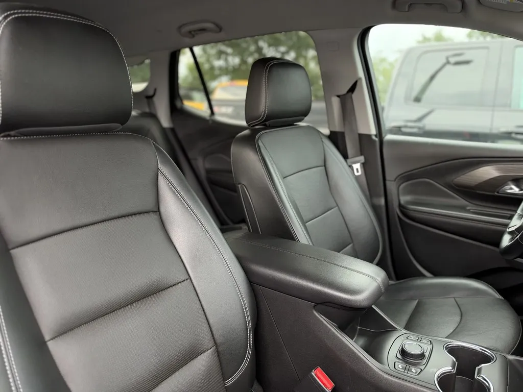 2023 GMC Terrain SLT - Photo 12