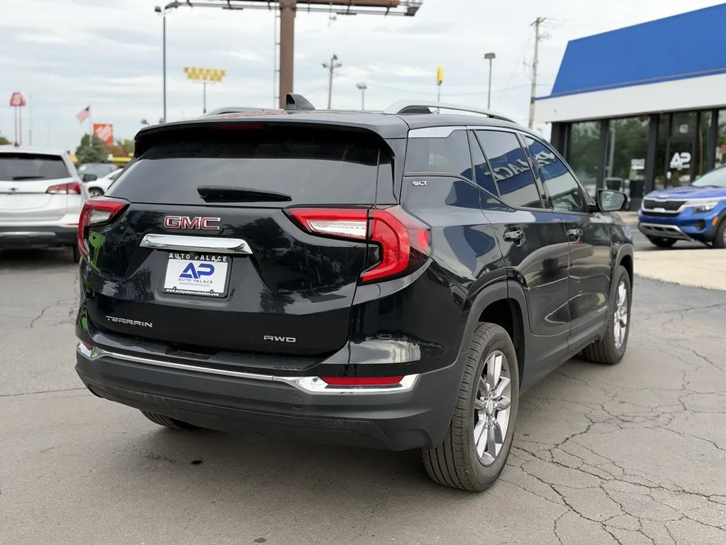 2023 GMC Terrain SLT - Photo 6