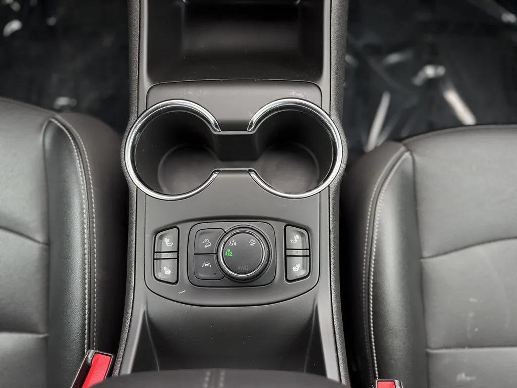 2023 GMC Terrain SLT - Photo 17