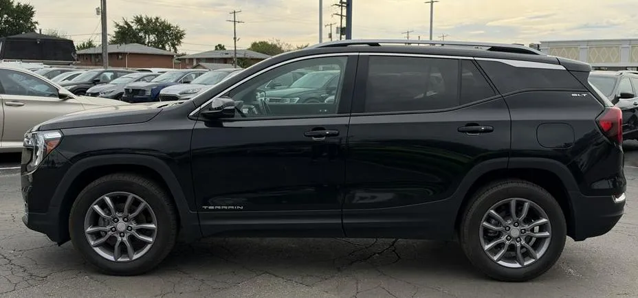 2023 GMC Terrain SLT - Photo 7