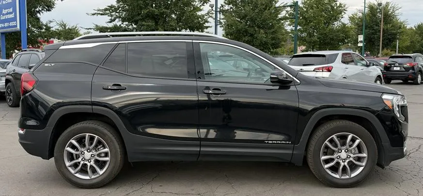 2023 GMC Terrain SLT - Photo 8