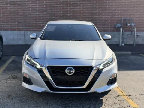 Photos of 2022 NISSAN ALTIMA SV for sale in Columbus, OH at Auto Palace