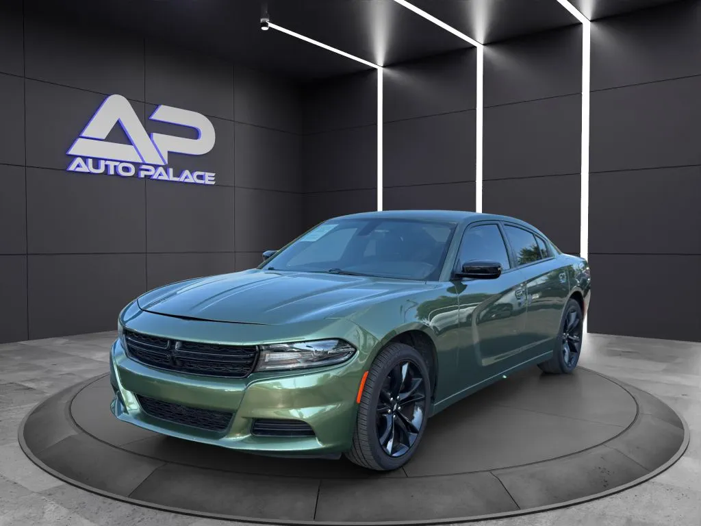 Used 2018 DODGE CHARGER SXT for sale in Columbus, OH at Auto