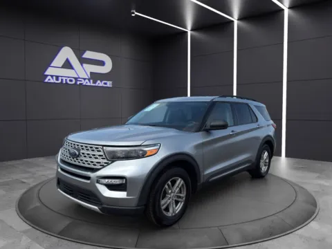 Silver 2023 FORD EXPLORER XLT KBB VALUE 33K WOW for sale in Columbus, OH