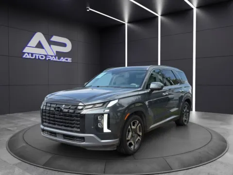 Gray 2023 HYUNDAI PALISADE LIMITED KBB VALUE 31K for sale in Columbus, OH