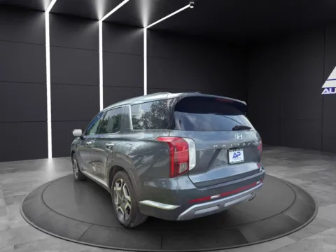 More photos of 2023 HYUNDAI PALISADE LIMITED KBB VALUE 31K at Auto Palace, OH