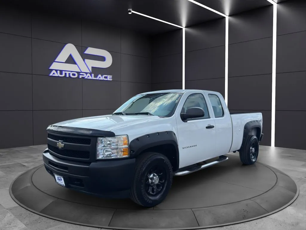 2011 CHEVROLET SILVERADO 1500 4X4 KBB VALUE OVER 10K for sale in Columbus, OH