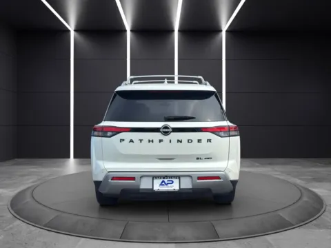 More photos of 2023 NISSAN PATHFINDER SL KBB VALUE 31K WOW at Auto Palace, OH