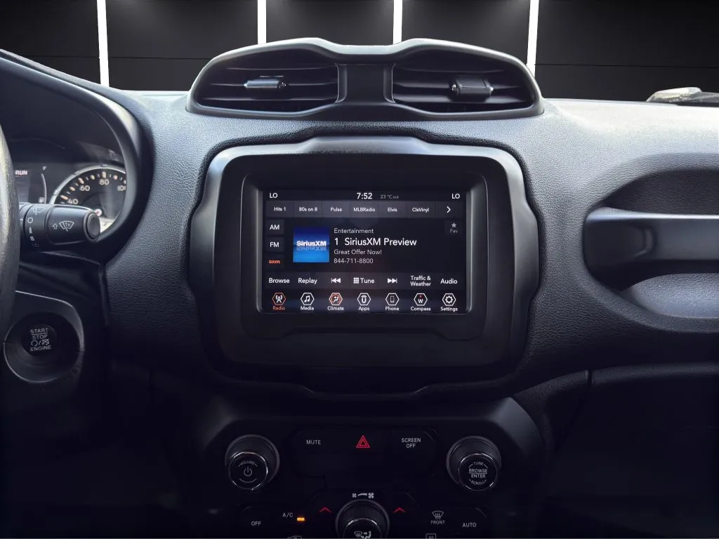 2019 Jeep Renegade Altitude Package - Photo 17