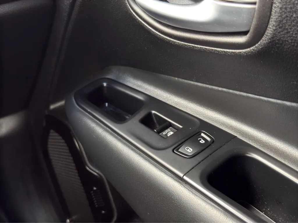 2019 Jeep Renegade Altitude Package - Photo 15