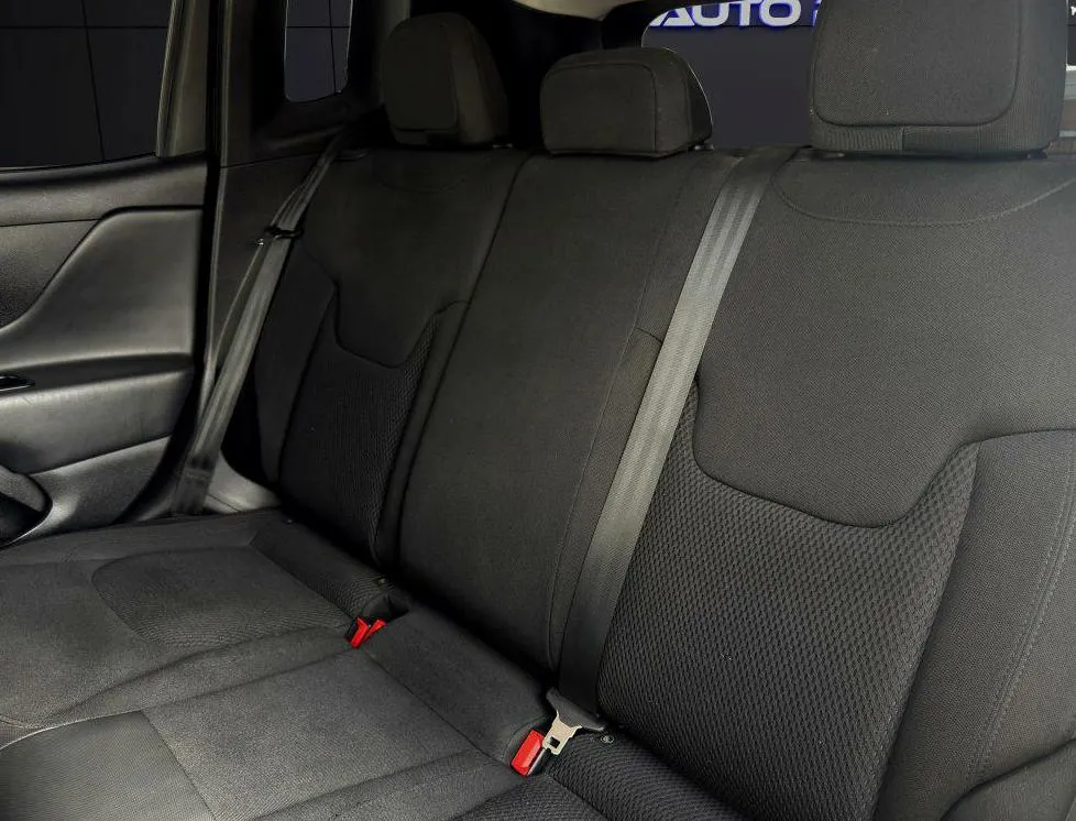 2019 Jeep Renegade Altitude Package - Photo 20