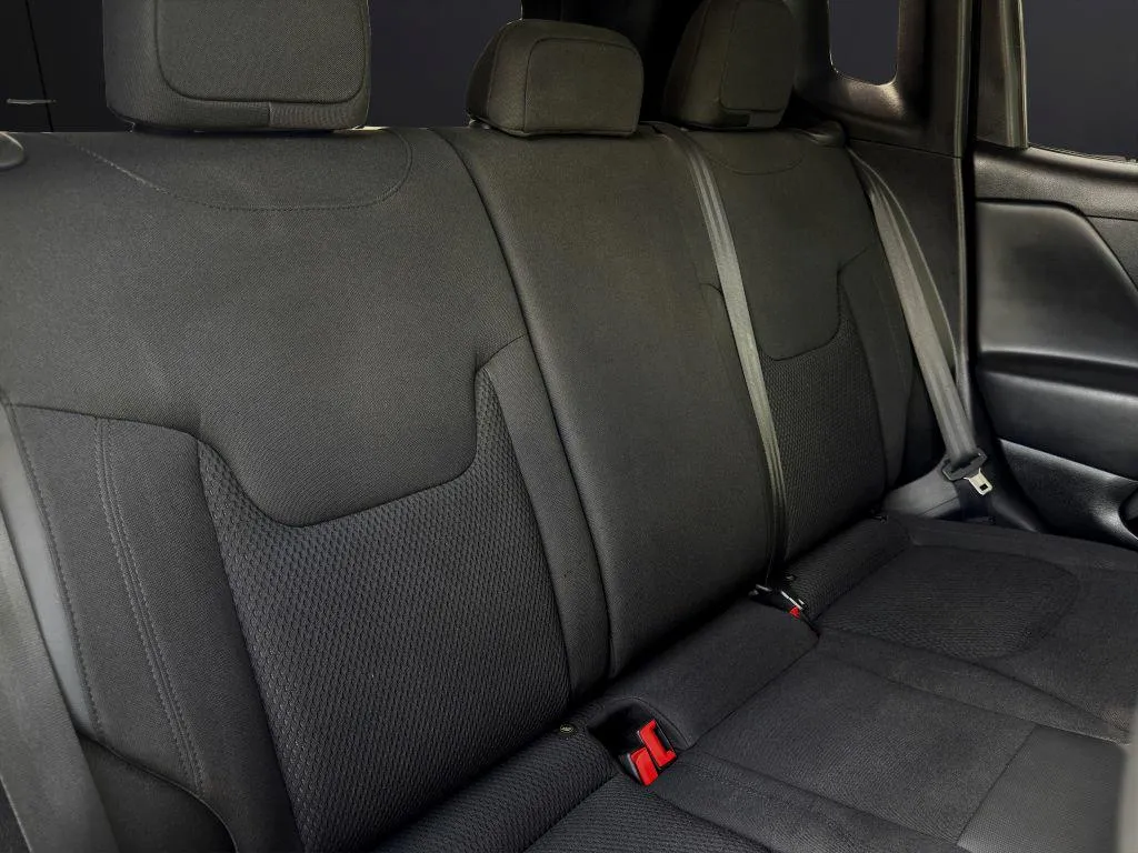 2019 Jeep Renegade Altitude Package - Photo 19