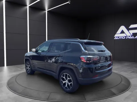 More photos of 2024 JEEP COMPASS LATITUDE KBB VALUE 25K WOW at Auto Palace, OH