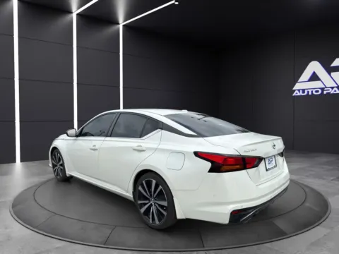 More photos of 2022 NISSAN ALTIMA SR KBB VALUE 20K WOW at Auto Palace, OH